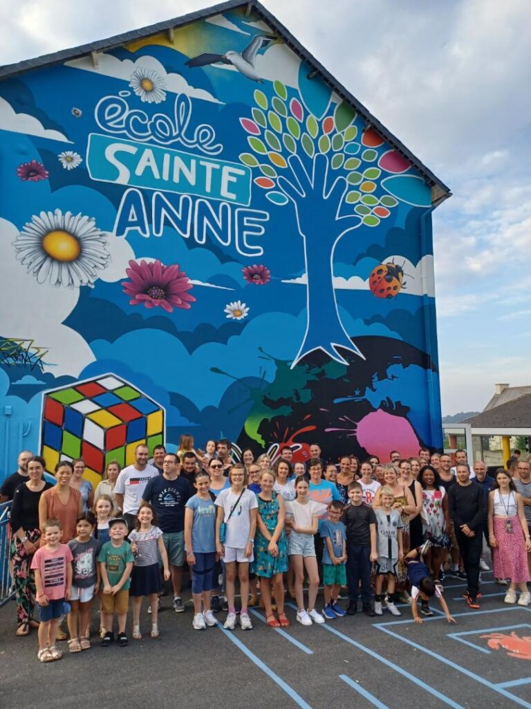 Pot de rentrée et inauguration de la fresque.